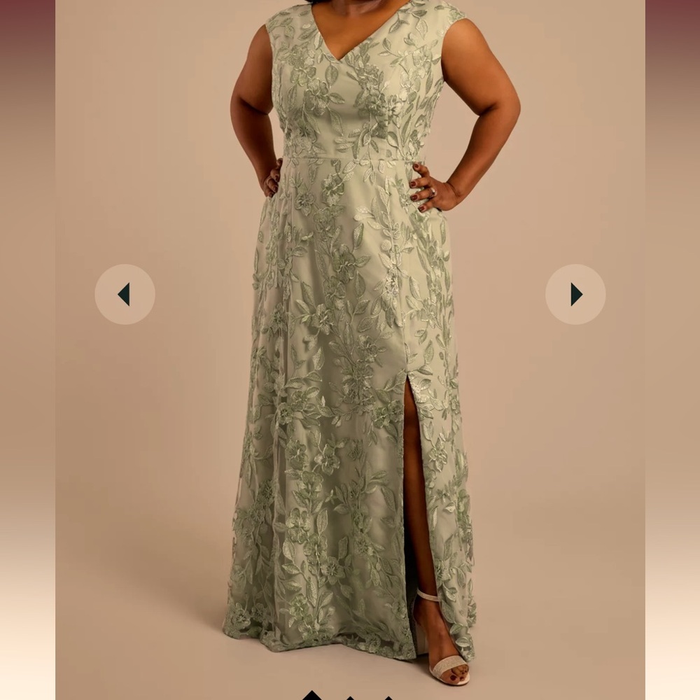 Elegant Green Floral Maxi Dress